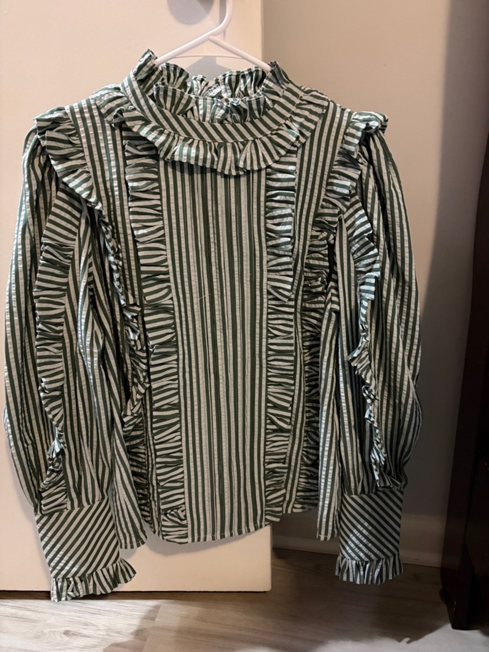 Karlie Green Striped Ruffle Blouse Small